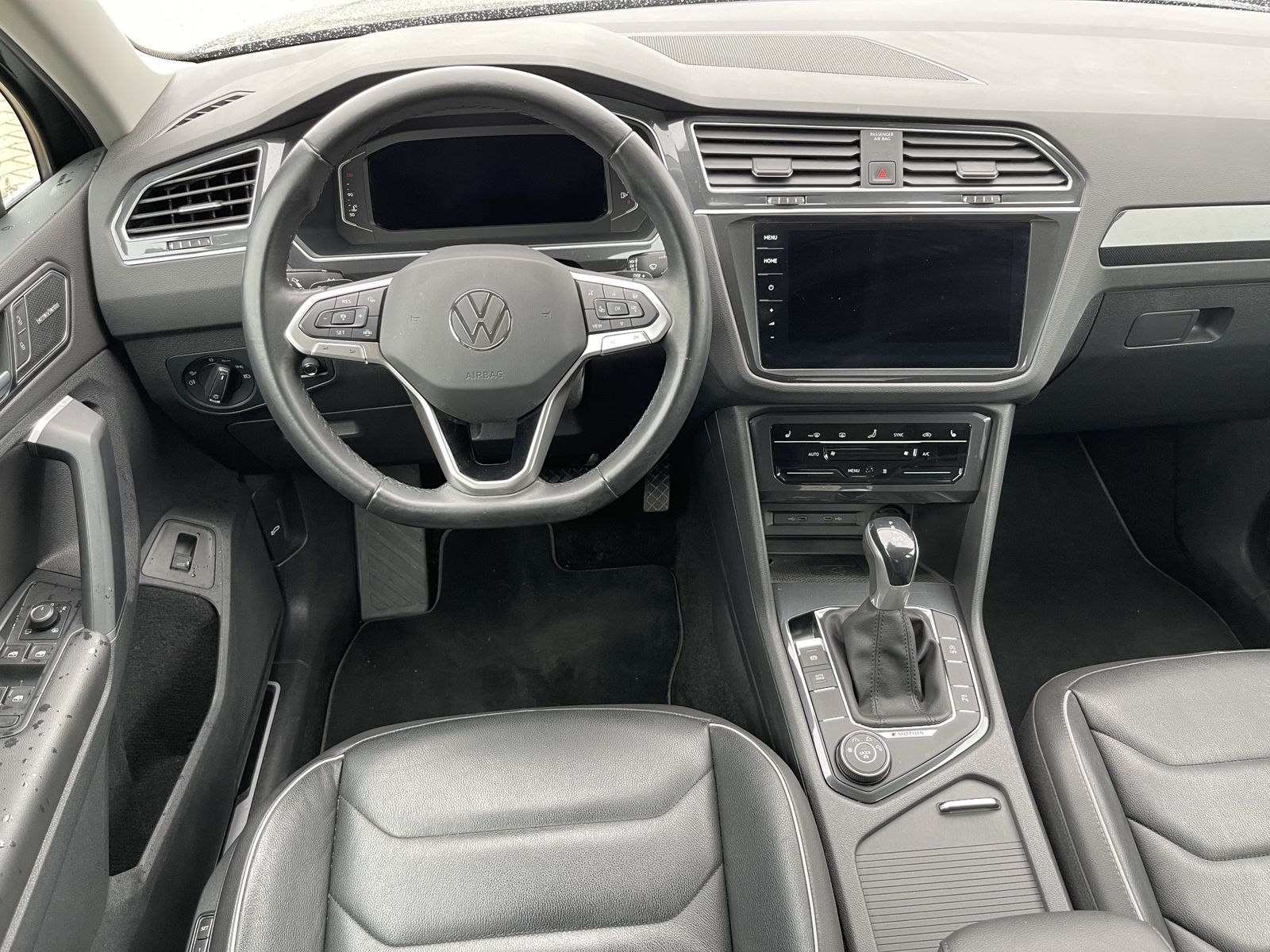 Volkswagen Tiguan 2.0 TDI*4Motion*AHK*Leder*Cam*STHZ*HeadUp