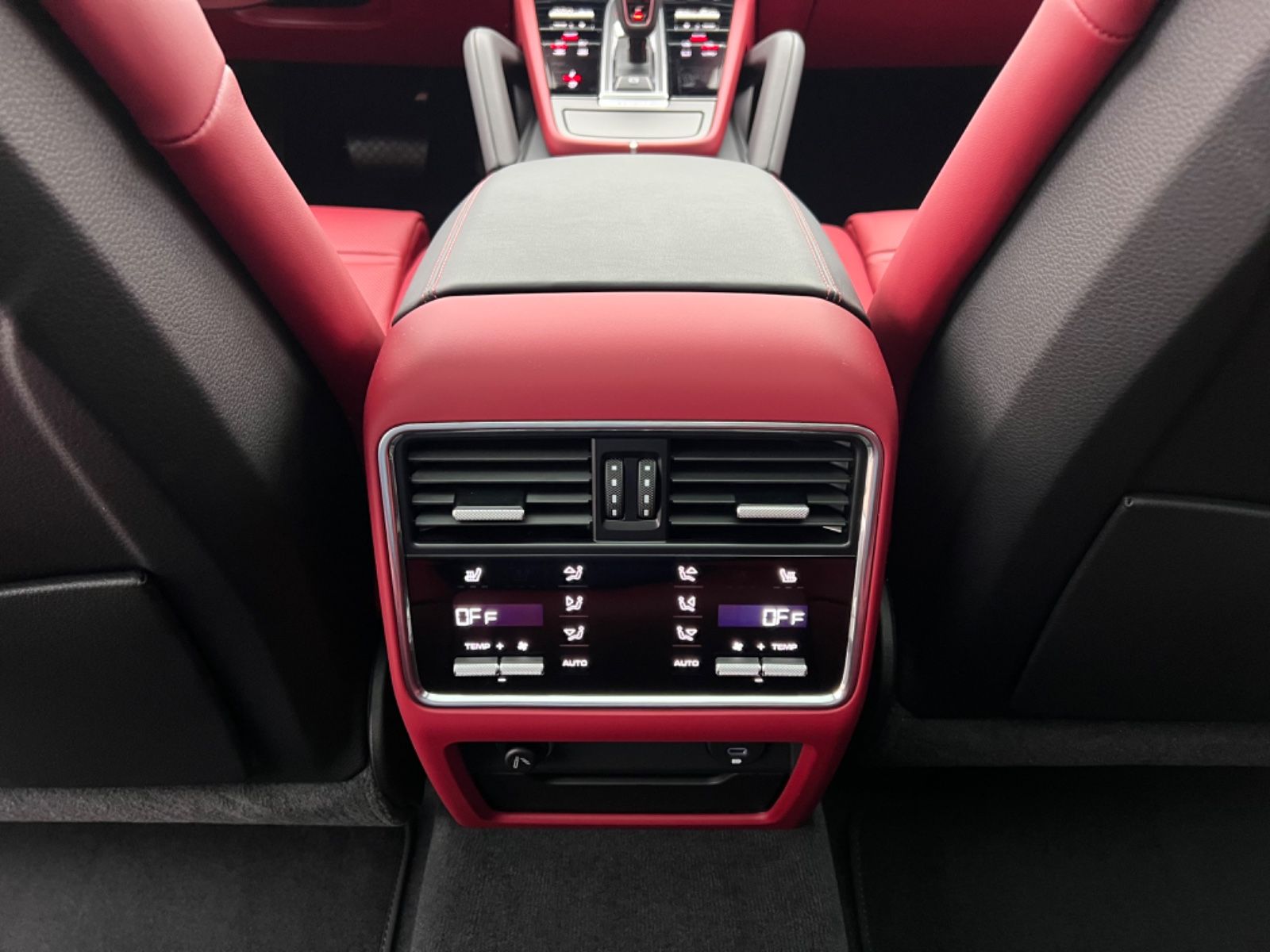 Porsche CAYENNE COUPE PLATINUM EDITION, SPORT CHRONO