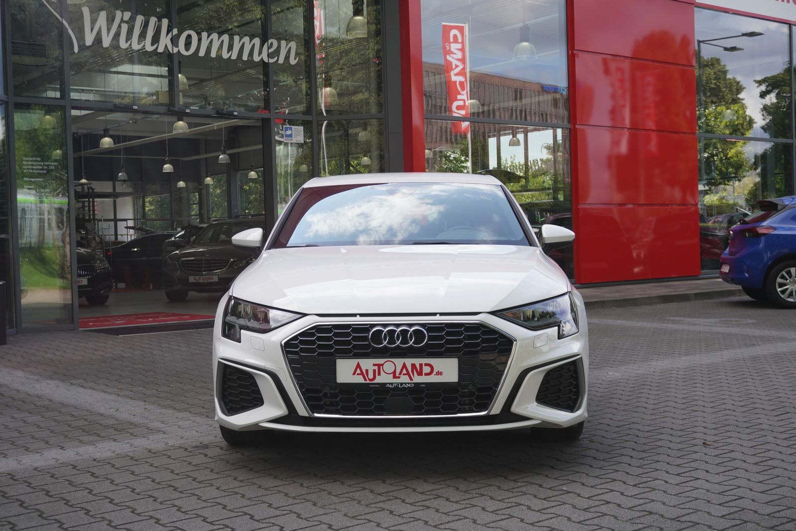 Audi A3 Sportback 40 TFSIe S line Sitzheizung LED DAB
