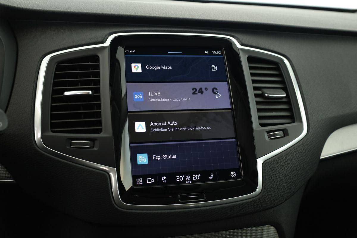 Volvo XC90 B5 AWD Core 7S LED Navi SHZ ACC Kam 20" AHK