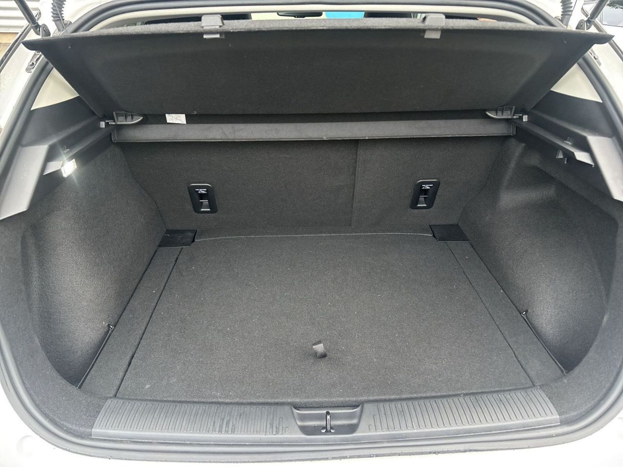 MG 4 64 kWH Luxury MY24