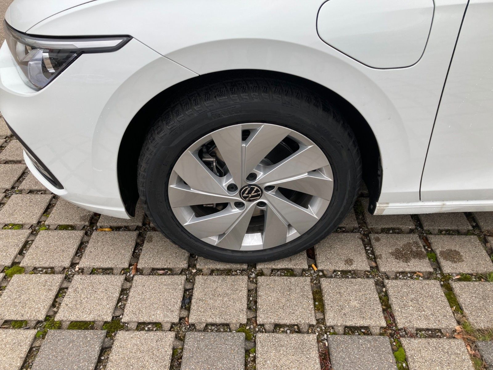 Volkswagen Golf VIII Lim. Style eHybrid - Samsaru's Car Outlet