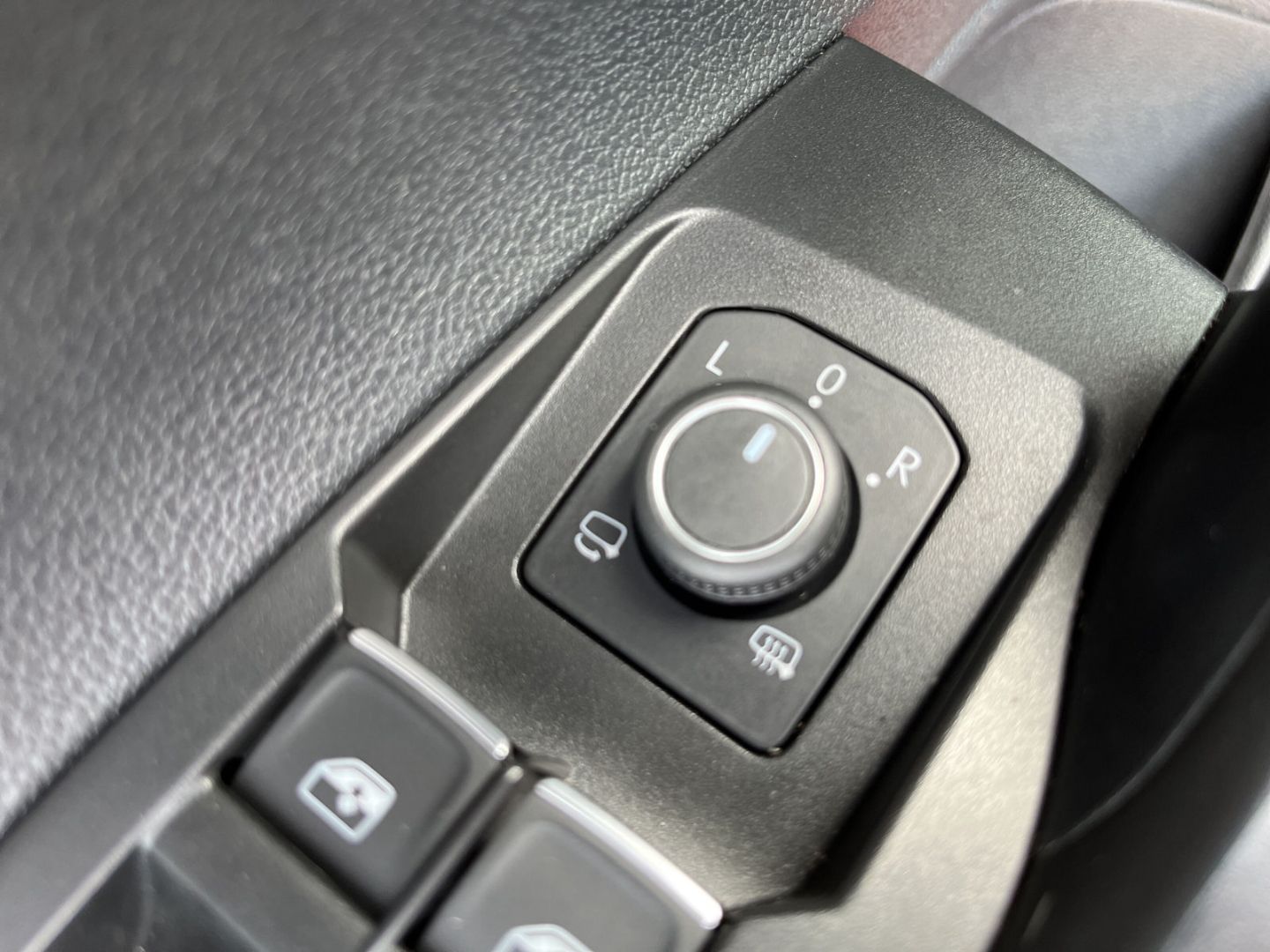 Volkswagen Taigo 1.5 TSI DSG R-Line - Samsaru's Car Outlet