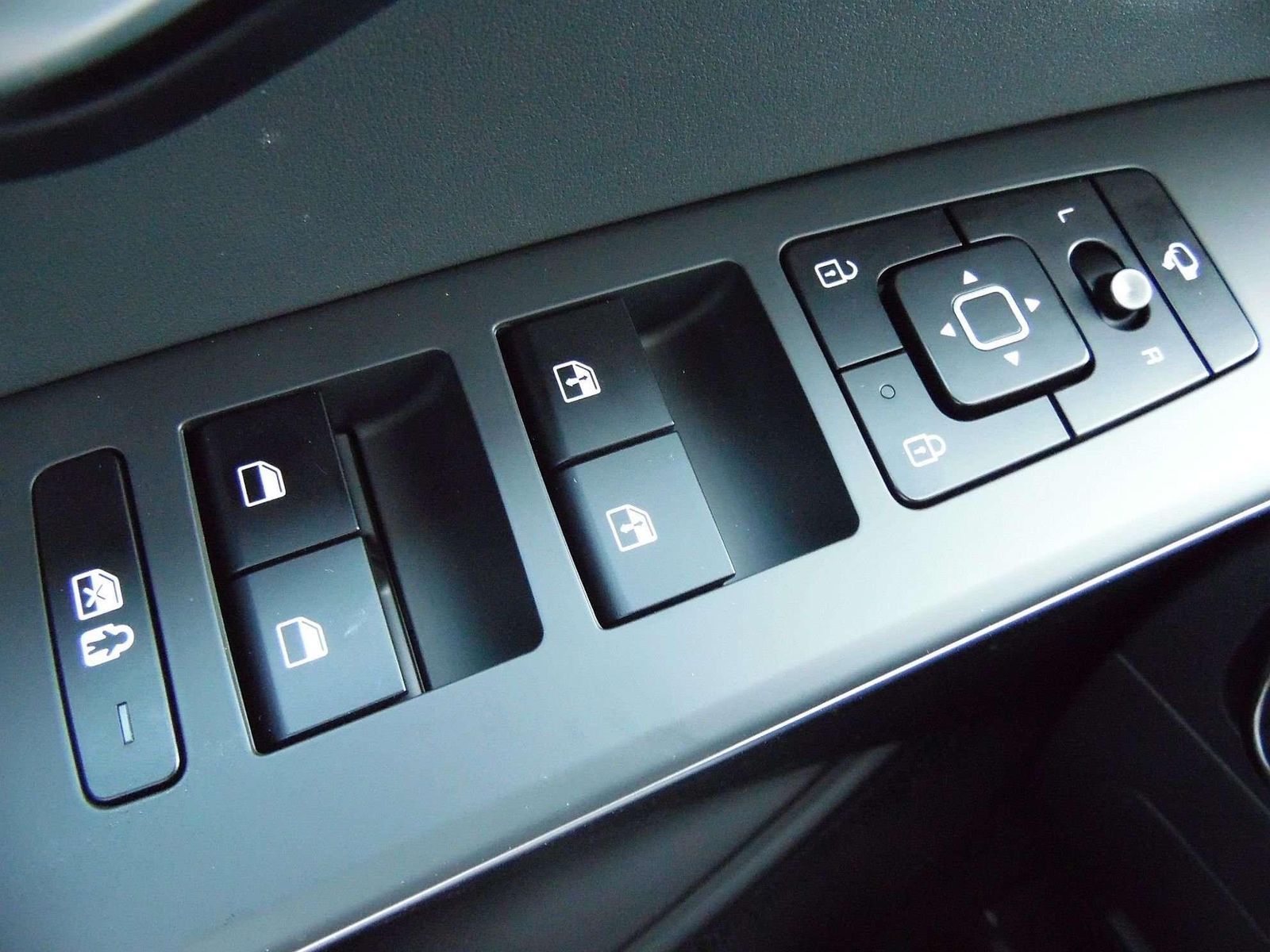 Kia Niro Spirit 1.6 HEV - Samsaru's Car Outlet