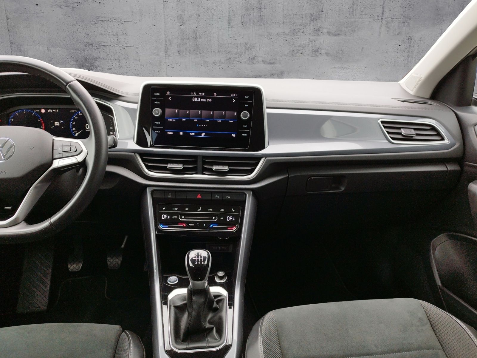 Volkswagen T-Roc Style 1.0TSI - Samsaru's Car Outlet