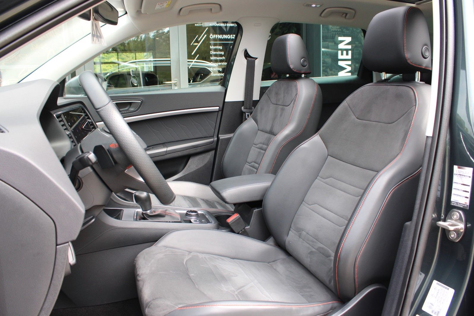 Seat Ateca 2.0 TDI+ACC+PANO+BEATS+SHZ+NAVI+TOTW.+360°