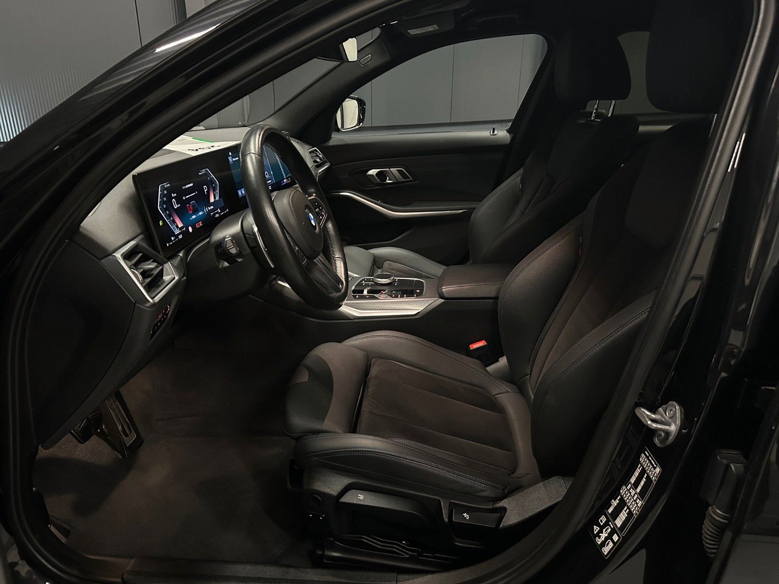 BMW 330d touring xDrive M-Sport - Samsaru's Car Outlet