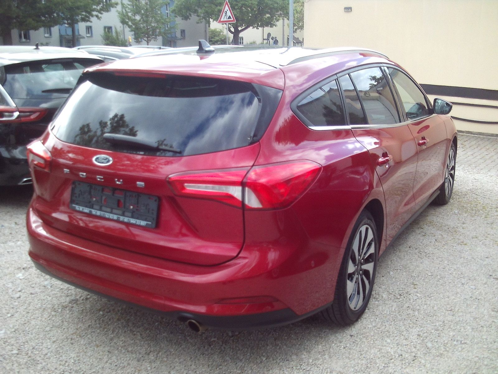 Ford Focus Turnier Cool & Connect - Samsaru's Car Outlet