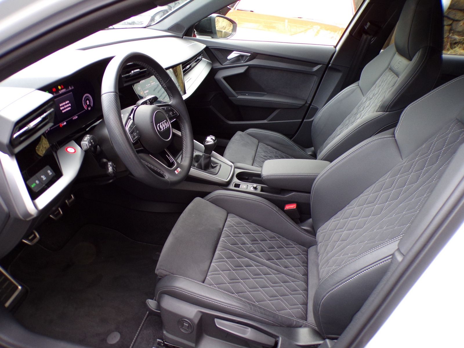 Audi A3 SPORTBACK 35 TFSI S-Line - Samsaru's Car Outlet