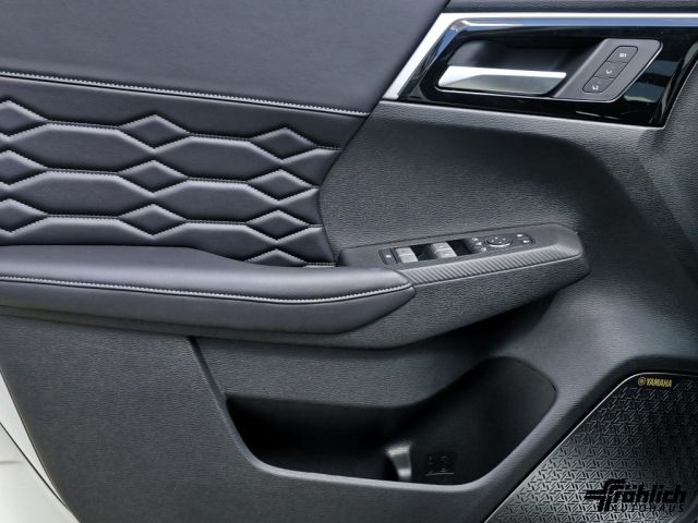 Mitsubishi Outlander 2.4 4WD Plug-In Hybrid Top