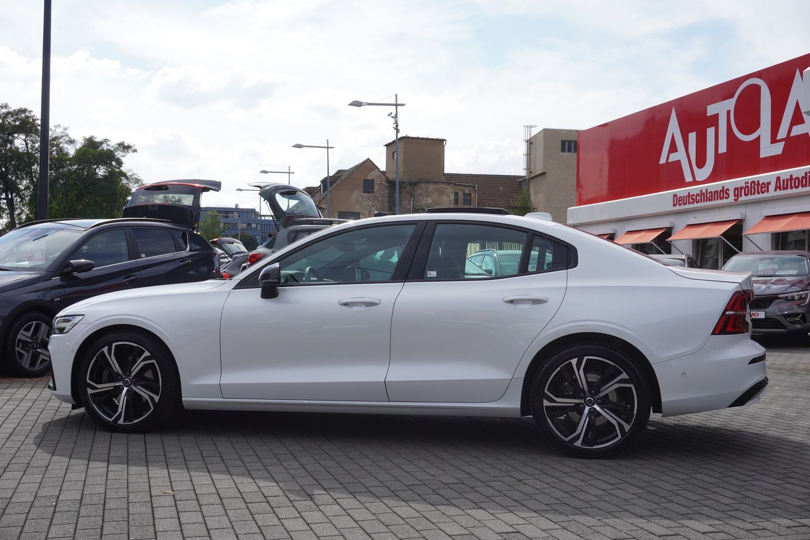 Volvo S60 2.0 M-Hybrid Plus Dark LED Panorama 360° DAB