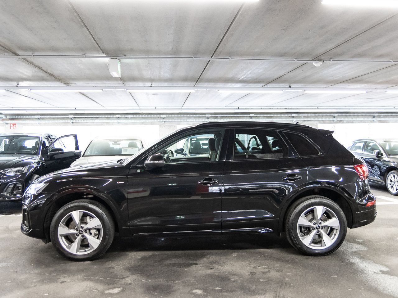 Audi Q5 40 TDI S line quattro VirtCo LED AHK Navi 19'