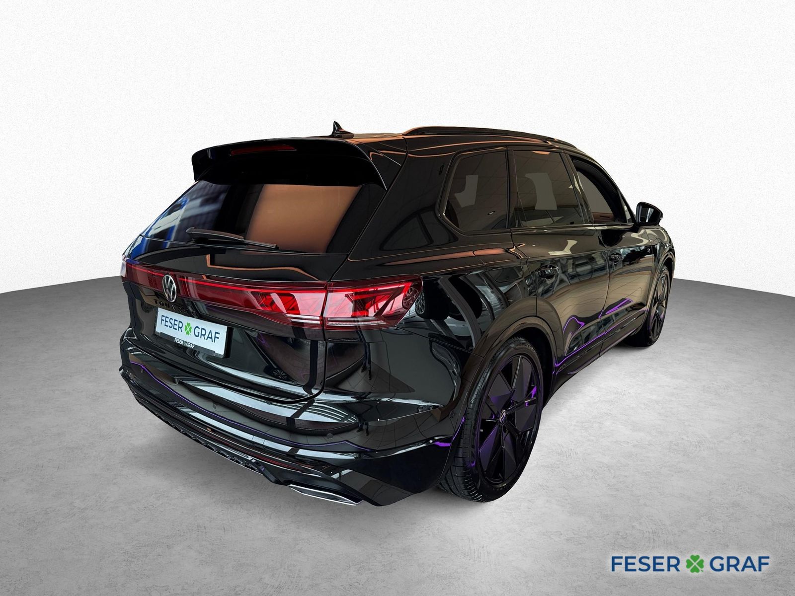 Volkswagen Touareg 3.0 TDI DSG R-LINE AHK DYNADUIO HUD PANO