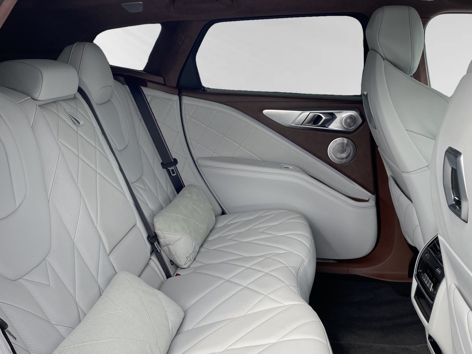 BMW XM 50e Inkl. € 1.190 Zubehörbonus *Sepia met.*|A