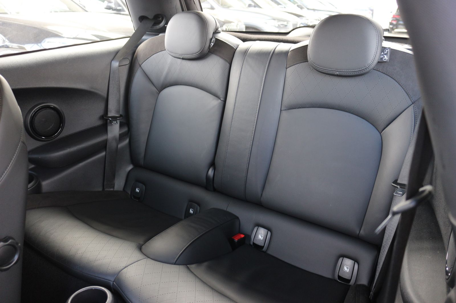 MINI Cooper SE Hatch - Samsaru's Car Outlet