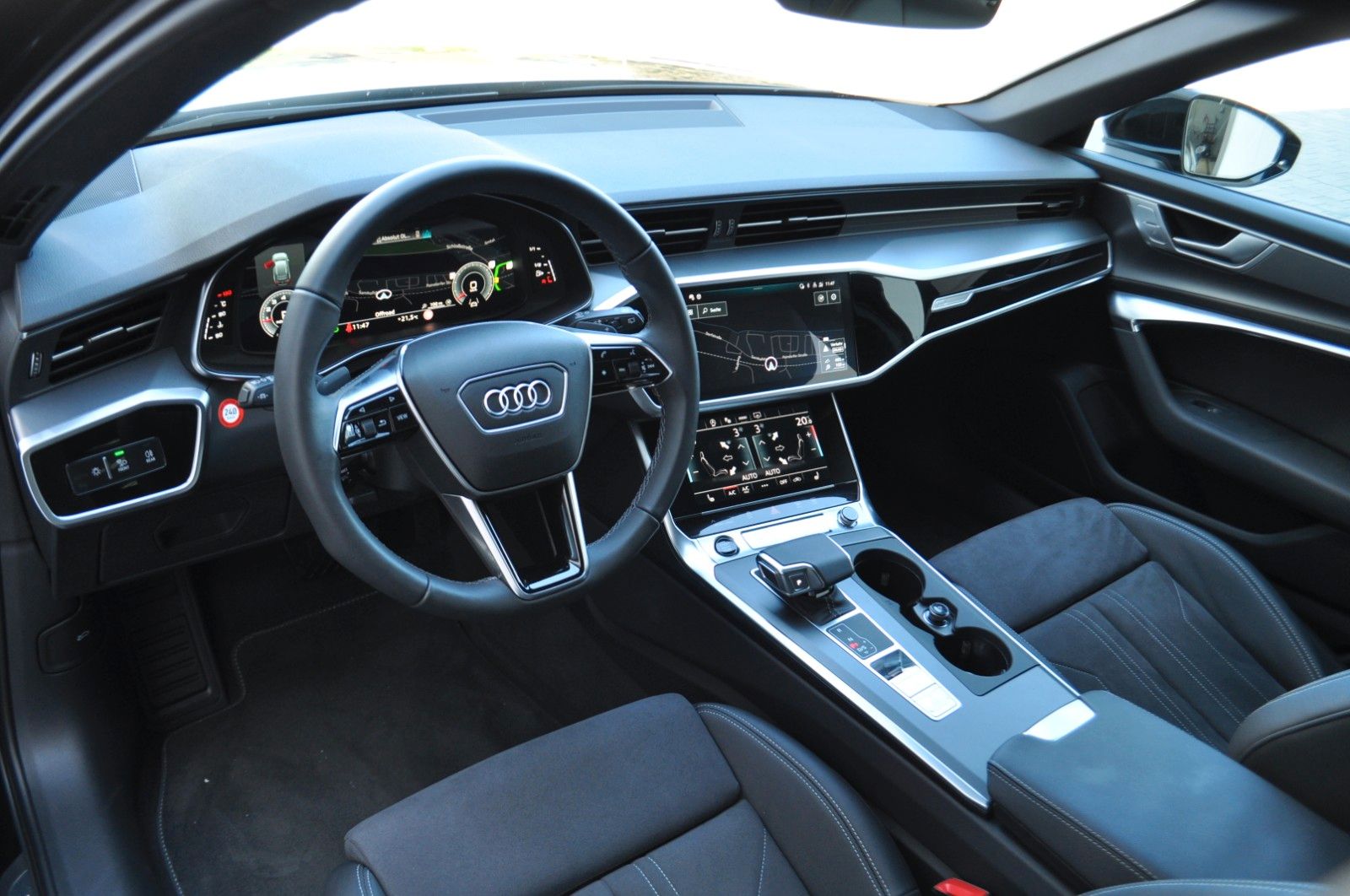Audi A6 Avant 45 TFSI - Samsaru's Car Outlet