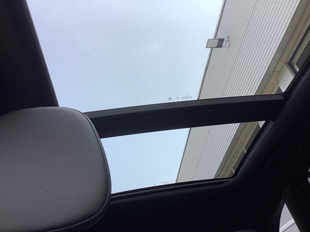 Mercedes-Benz GLC 220 d 4M AMG+KAM+LED+AMBI+TOTW+DIST+PANO+AHK