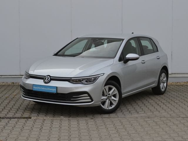 Volkswagen Golf VIII 1.5 TSI Life - Samsaru's Car Outlet