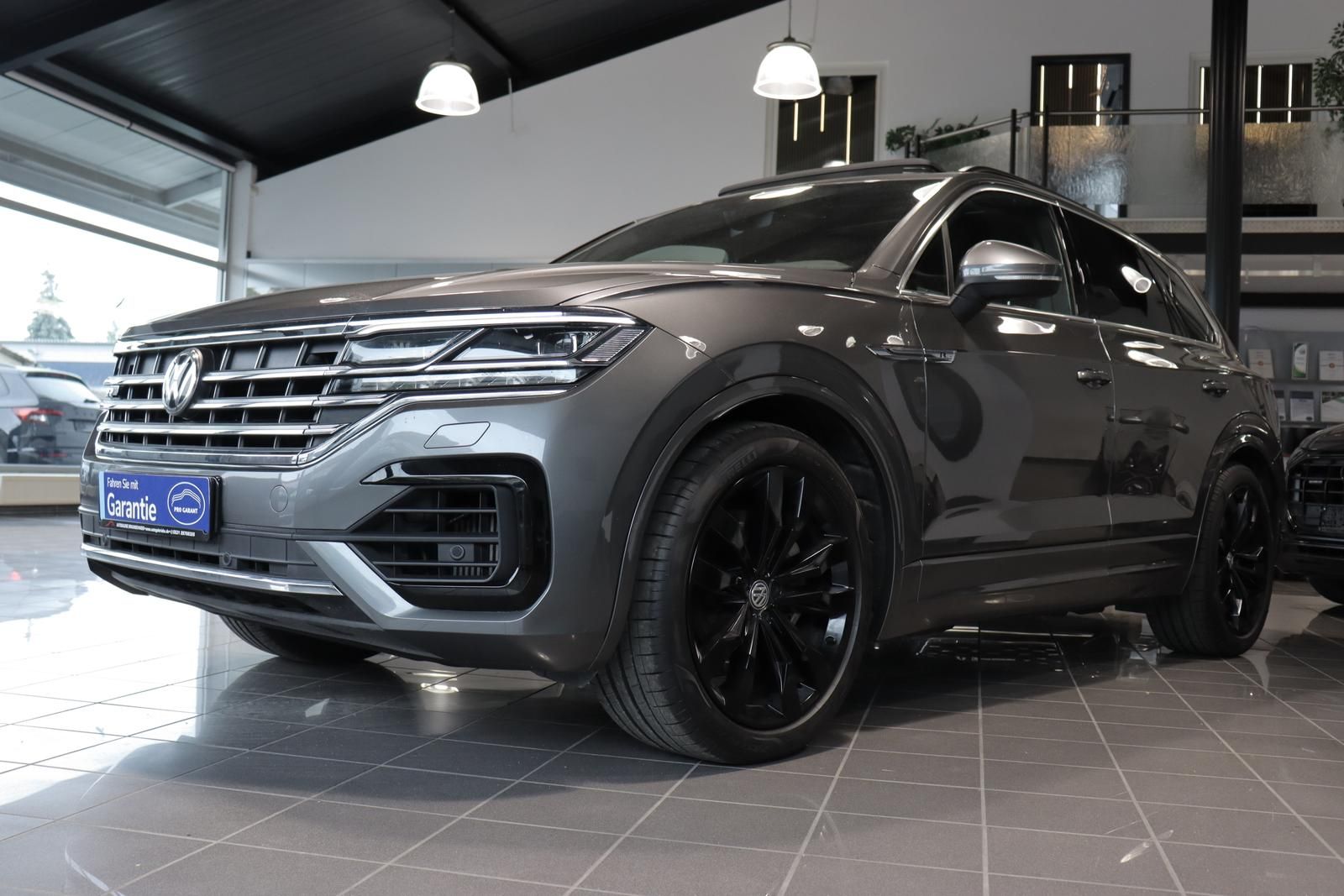 Volkswagen Touareg 3.0 V6 TSI Elegance 4Mot. R-LINE - Samsaru's Car Outlet