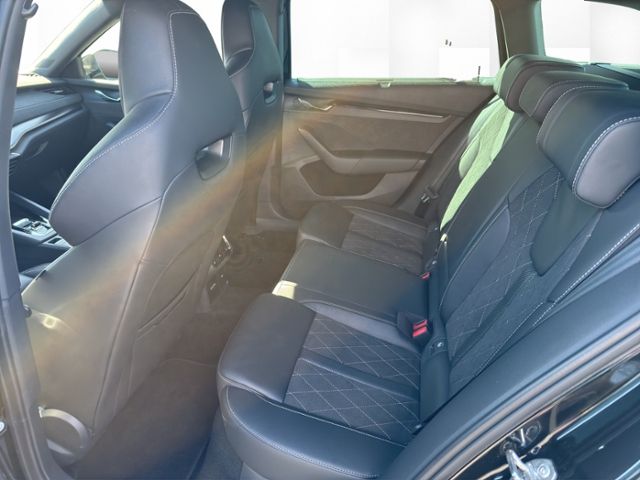 Skoda Octavia Combi 2.0l TDI RS PLUS - Samsaru's Car Outlet