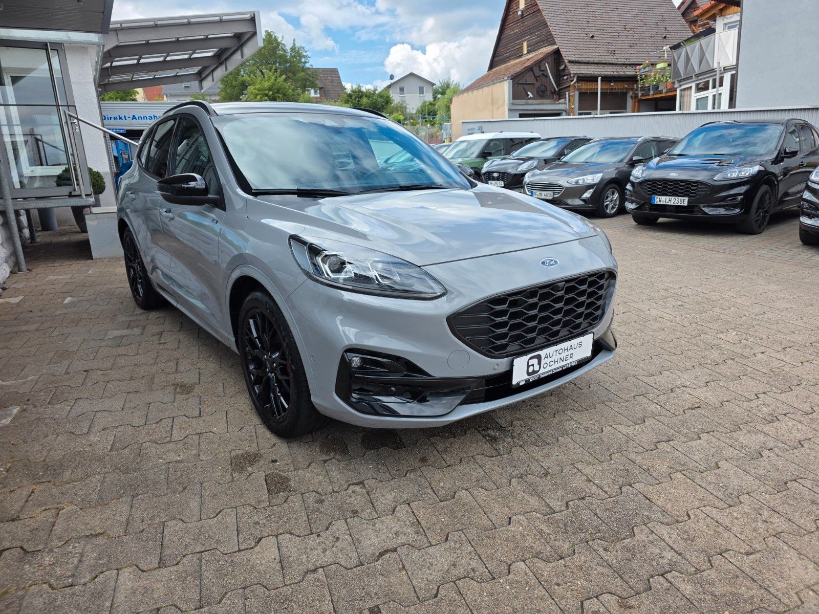 Ford Kuga Hybrid - Samsaru's Car Outlet