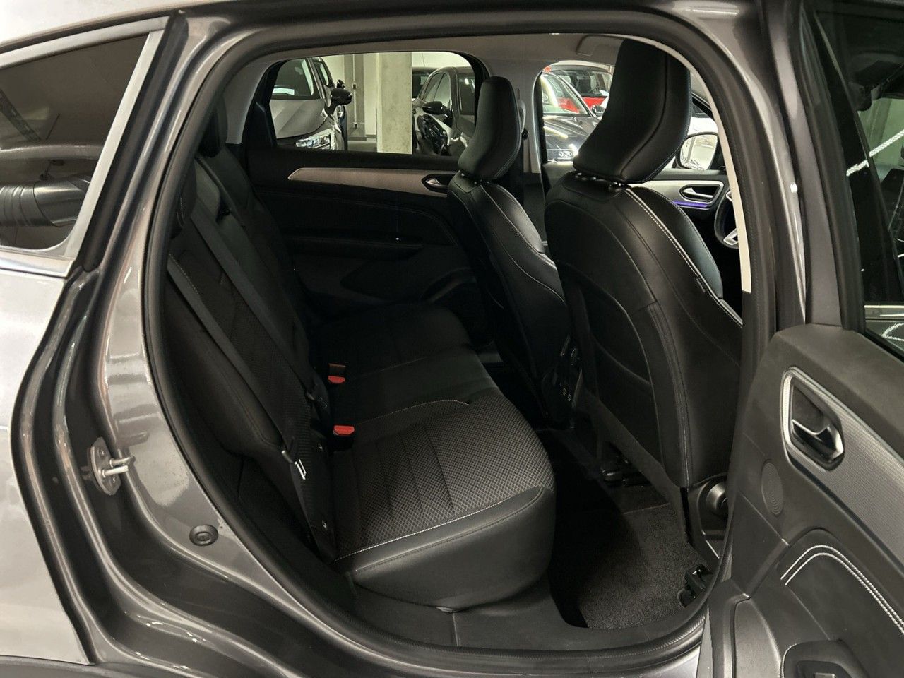 Renault Arkana Intens - Samsaru's Car Outlet