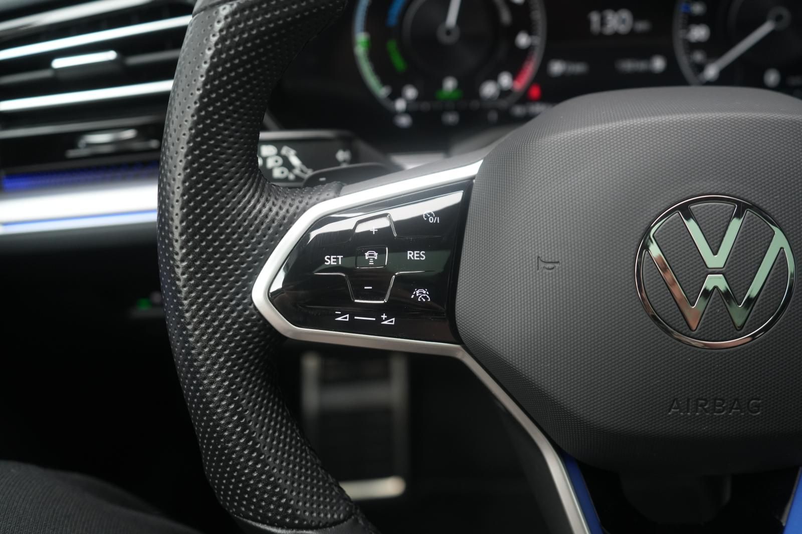 Volkswagen Touareg R 4 Motion 3.0 eHybrid Leder/ACC/Night/H