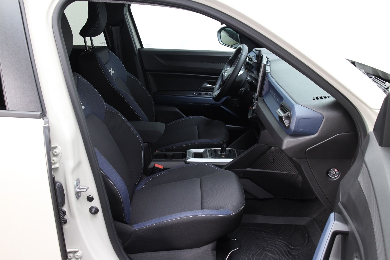 Dacia Duster III Hybrid 140 Journey - Samsaru's Car Outlet