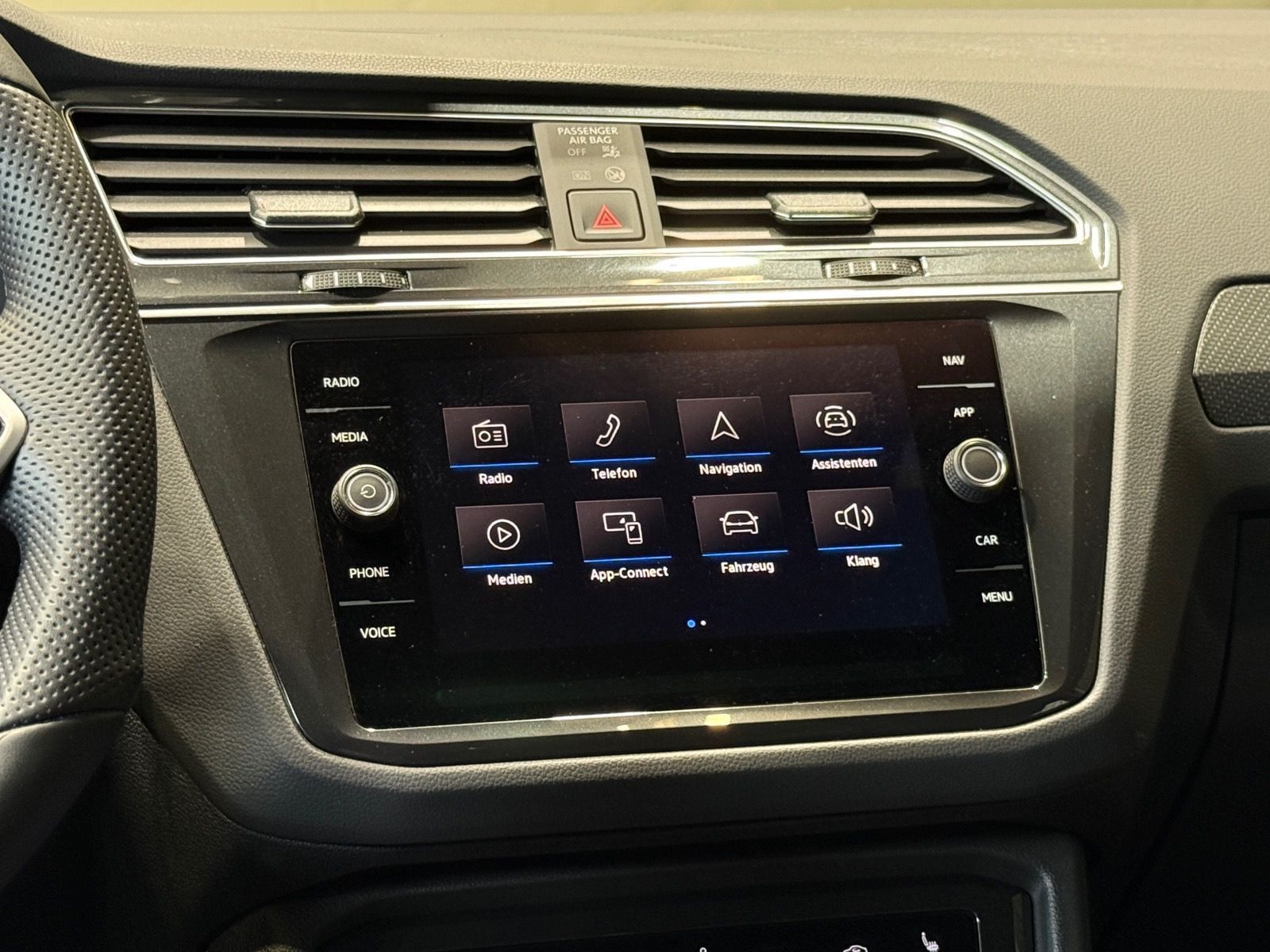 Volkswagen Tiguan R-Line 1.5 TSI DSG - Samsaru's Car Outlet
