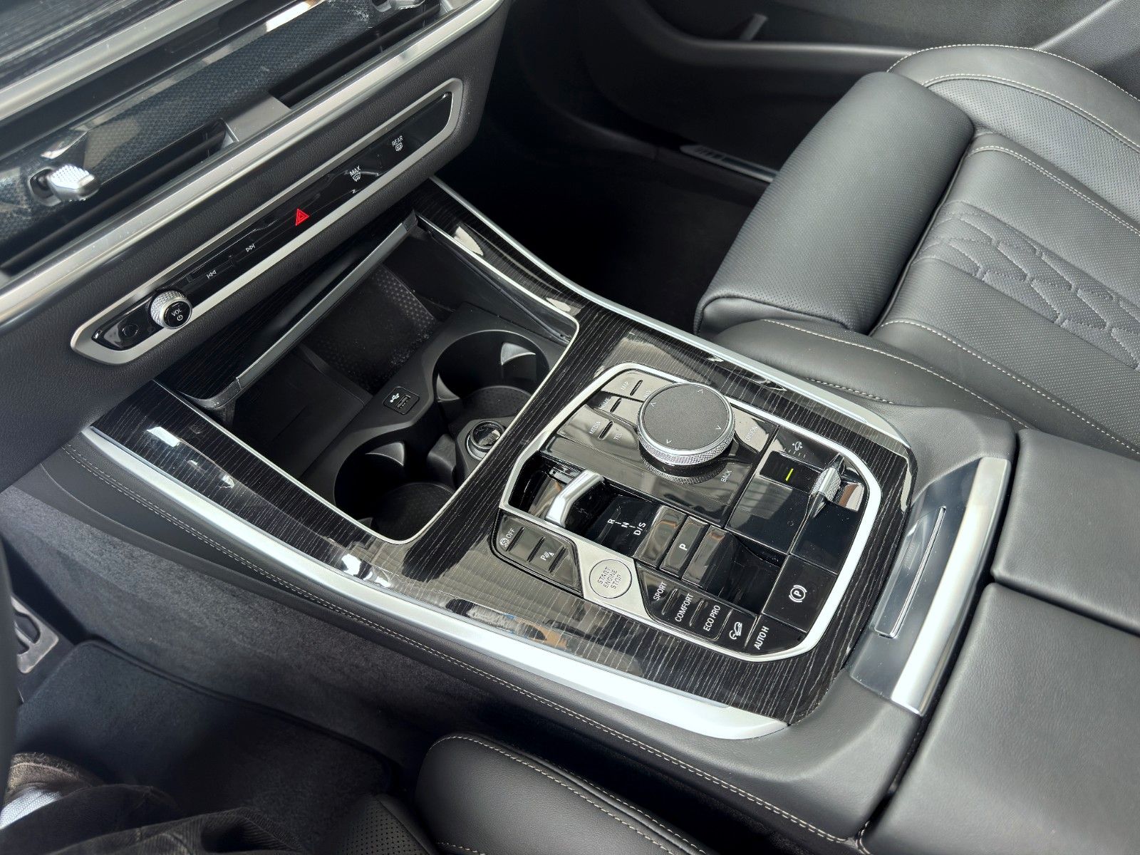 BMW X5 xDrive30d M Sport Pro 7-Sitzer nahezu VOLL!
