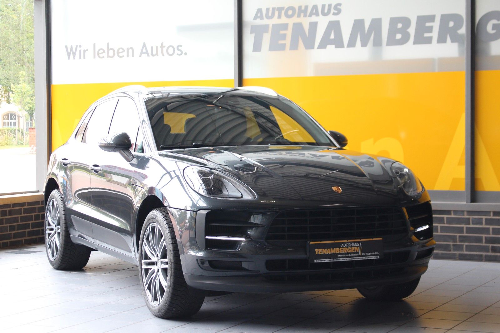 Porsche Macan S V6 Bi-Turbo PDK - Samsaru's Car Outlet