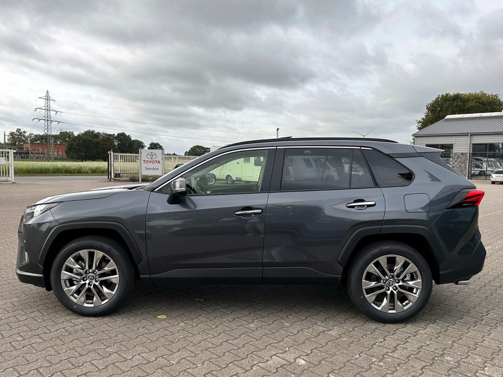 Toyota RAV 4 HYBRID PANORAMA LEDER NAVI DAB JBL 360°...