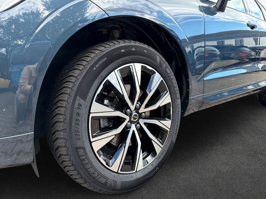 Volvo XC60 B5 B AWD Plus Dark