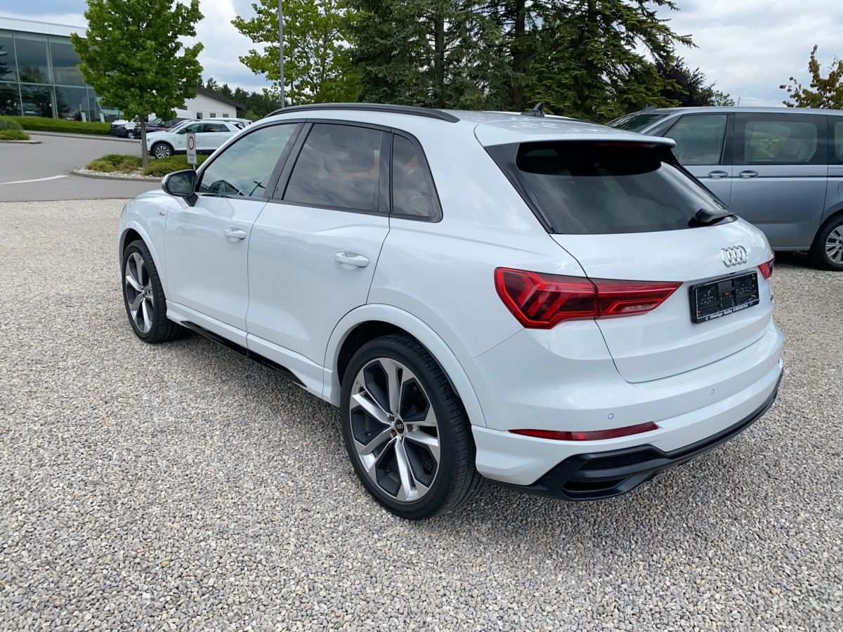 Audi Q3 S-line 45 TFSi qu. - Samsaru's Car Outlet