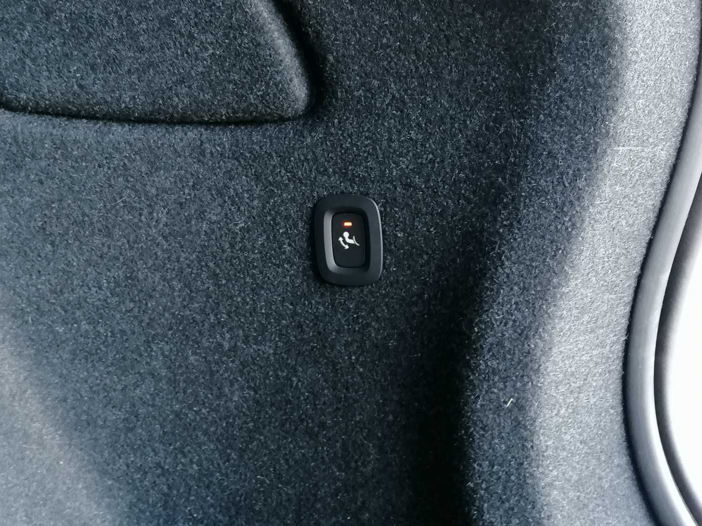 Volvo XC40 B3 2WD Core, AHK uvm.