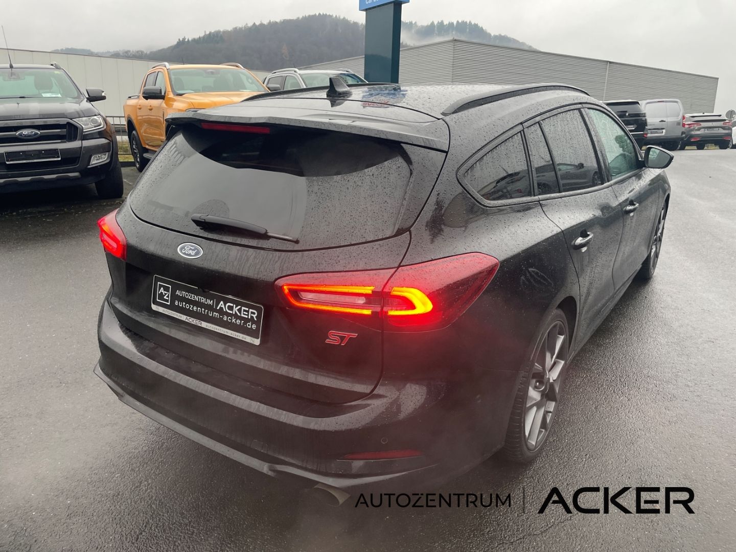 Ford Focus ST X Turnier  2.3 AT. Pano/aAHK/ACC -34%*