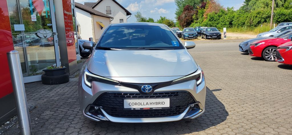 Toyota Corolla 1.8 Hybrid - Samsaru's Car Outlet