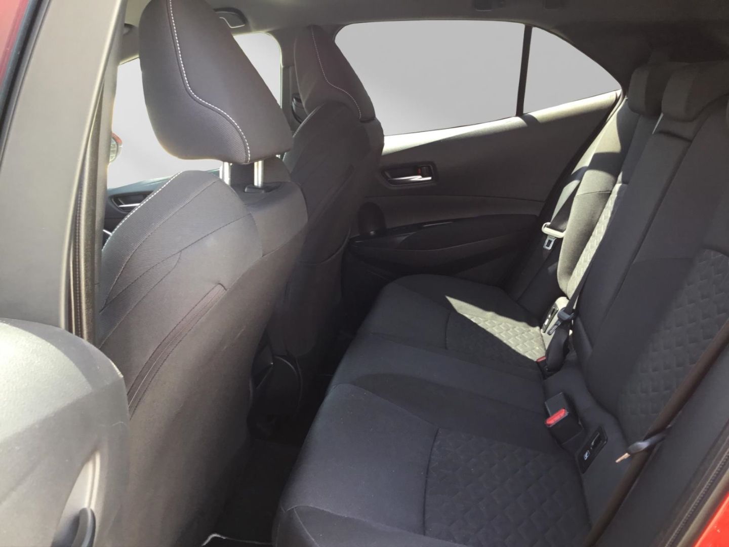 Toyota Corolla 1.8 Hybrid - Samsaru's Car Outlet