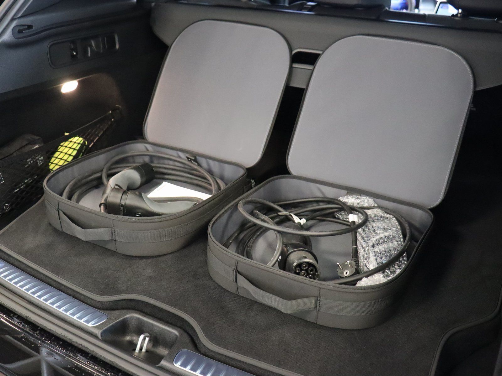 Mercedes-Benz GLC 300 de 4M AMG Distronic/LED/HUD/AHK/Night