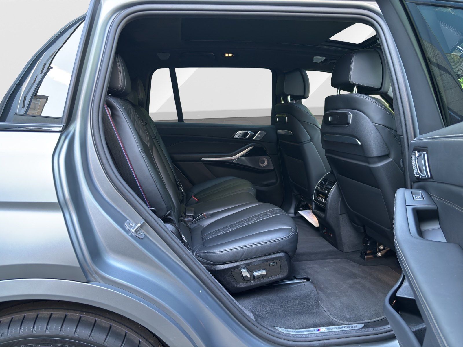 BMW X7 xDrive40d MSportpaket PRO AHK | Kristallschei