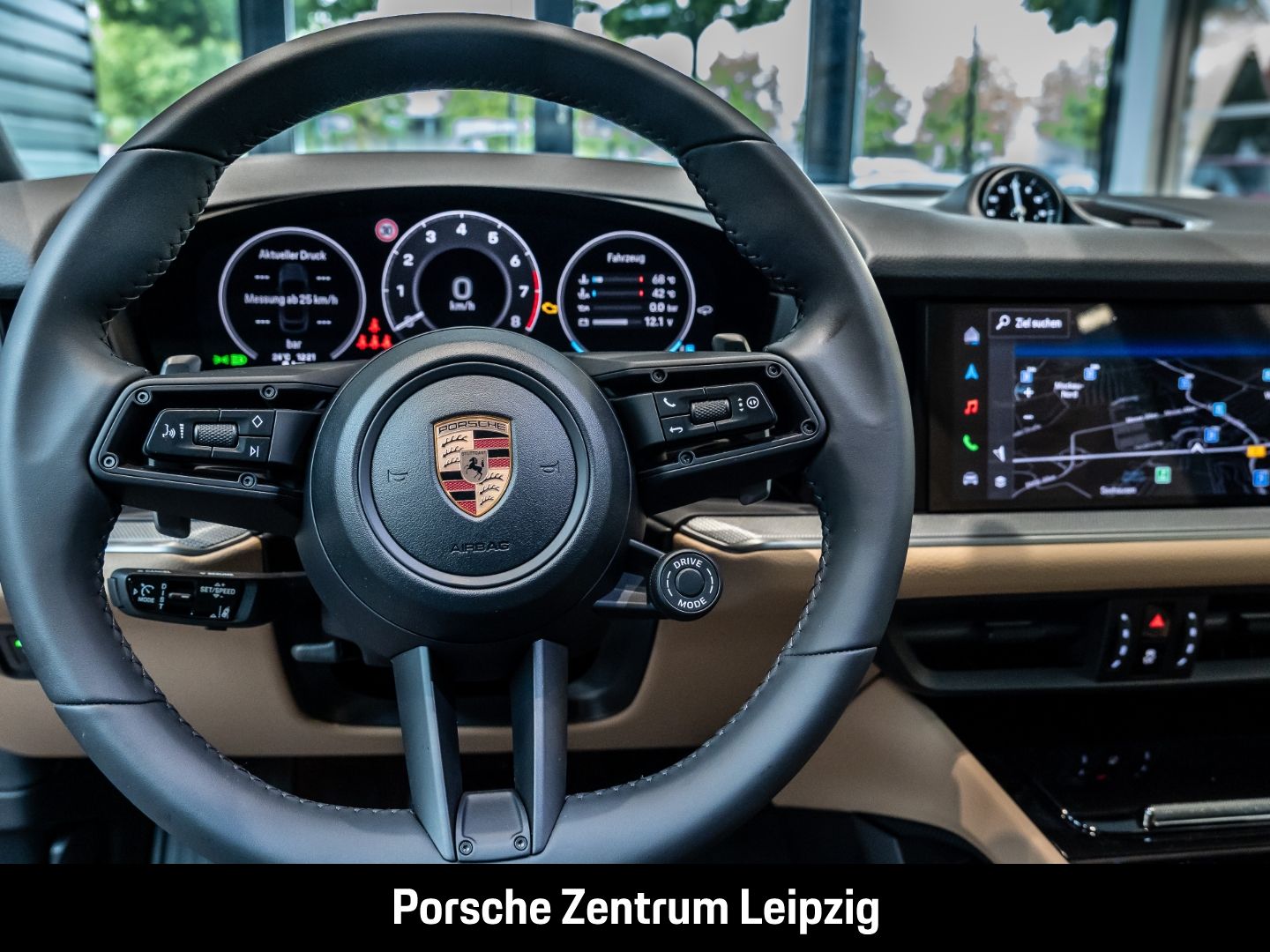 Porsche Cayenne Coupe FnW Racinggrün Luft 22Zoll SportDe