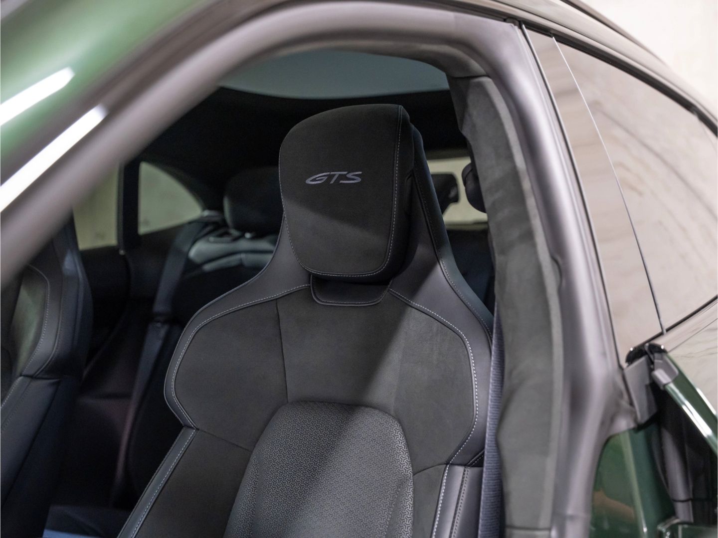 Porsche Taycan GTS Sport Turismo Headup Soft-Close