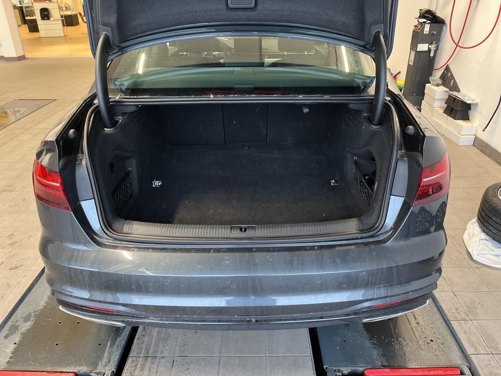 Audi A4 40 TDI quat S-TRONIC R-KAM V-COCK LED NAVI AN