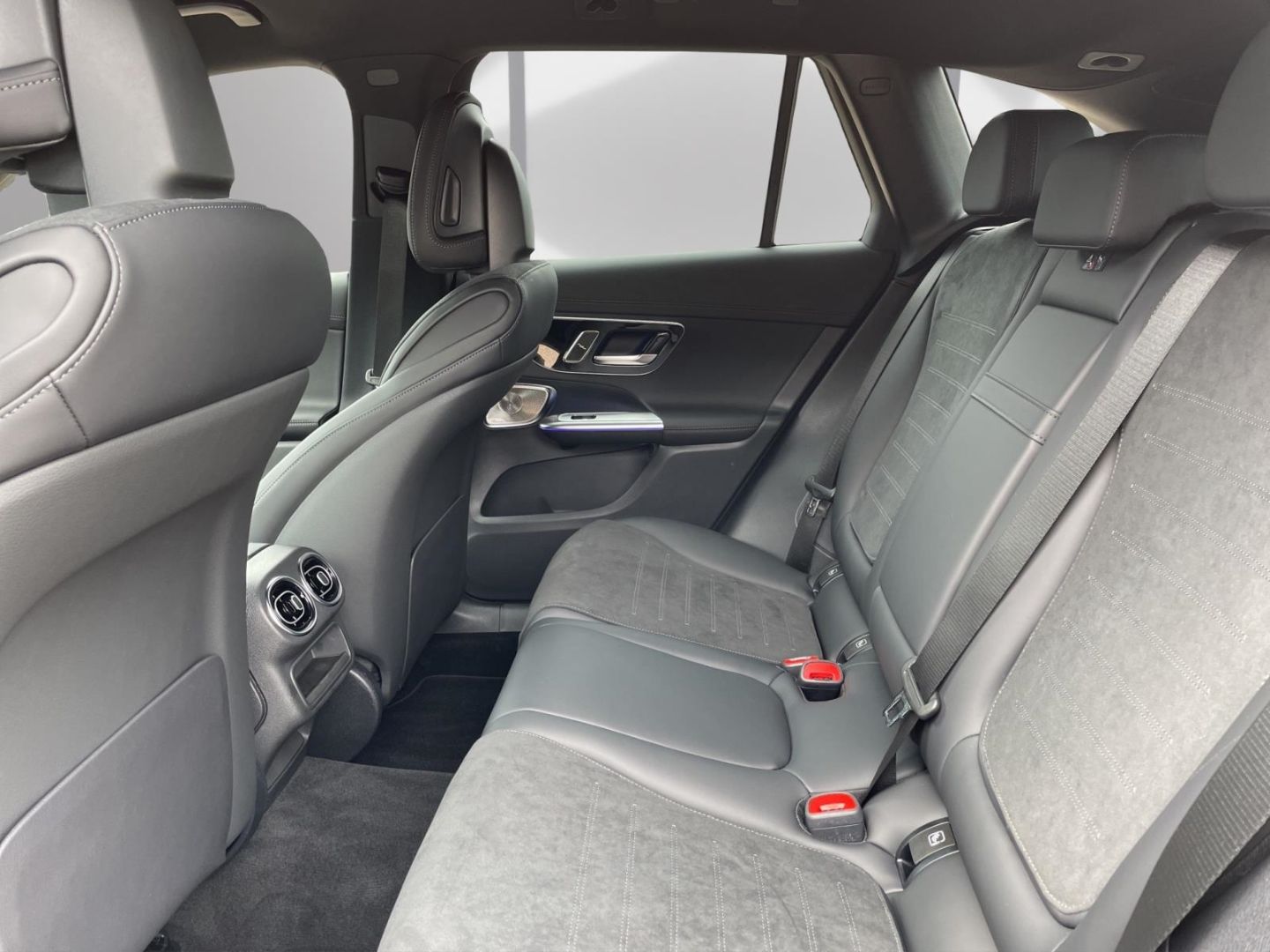 Mercedes-Benz GLC 220 d 4M EDITION AMG - Samsaru's Car Outlet