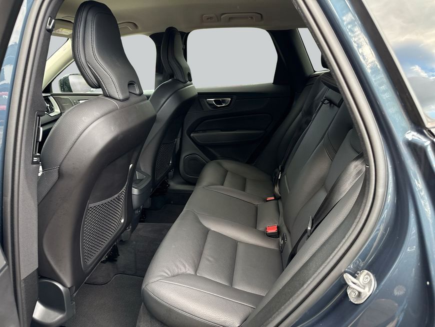 Volvo XC60 B5 B AWD Plus Dark