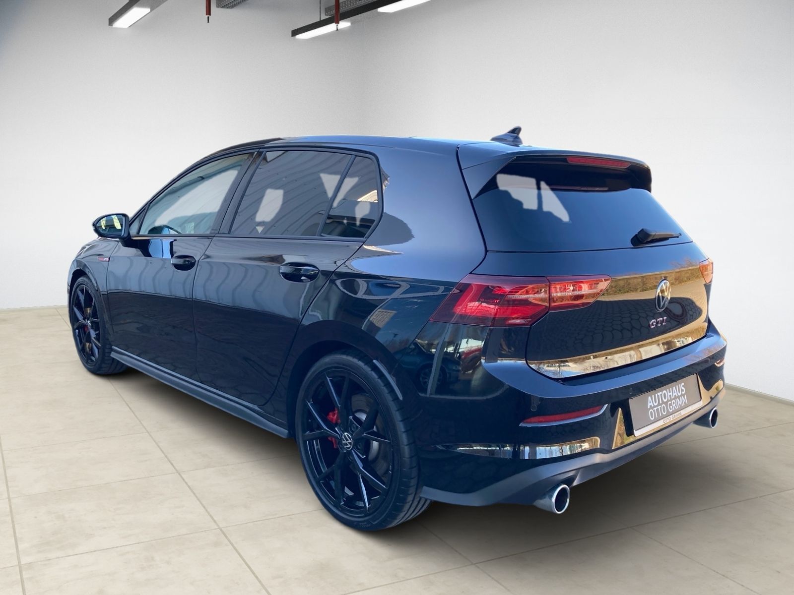 Volkswagen Golf VIII 2.0 TSI GTI DSG Black - Samsaru's Car Outlet