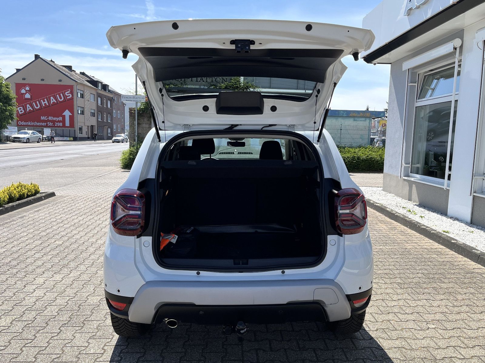 Dacia Duster TCe 100 Prestige - Samsaru's Car Outlet