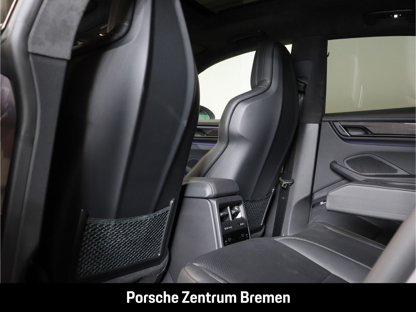 Porsche Macan Turbo - Samsaru's Car Outlet