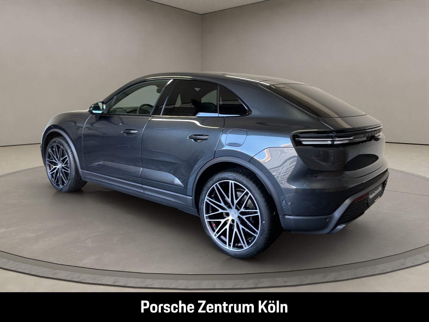 Porsche Macan 4S Electric Surround-View InnoDrive LED-Ma