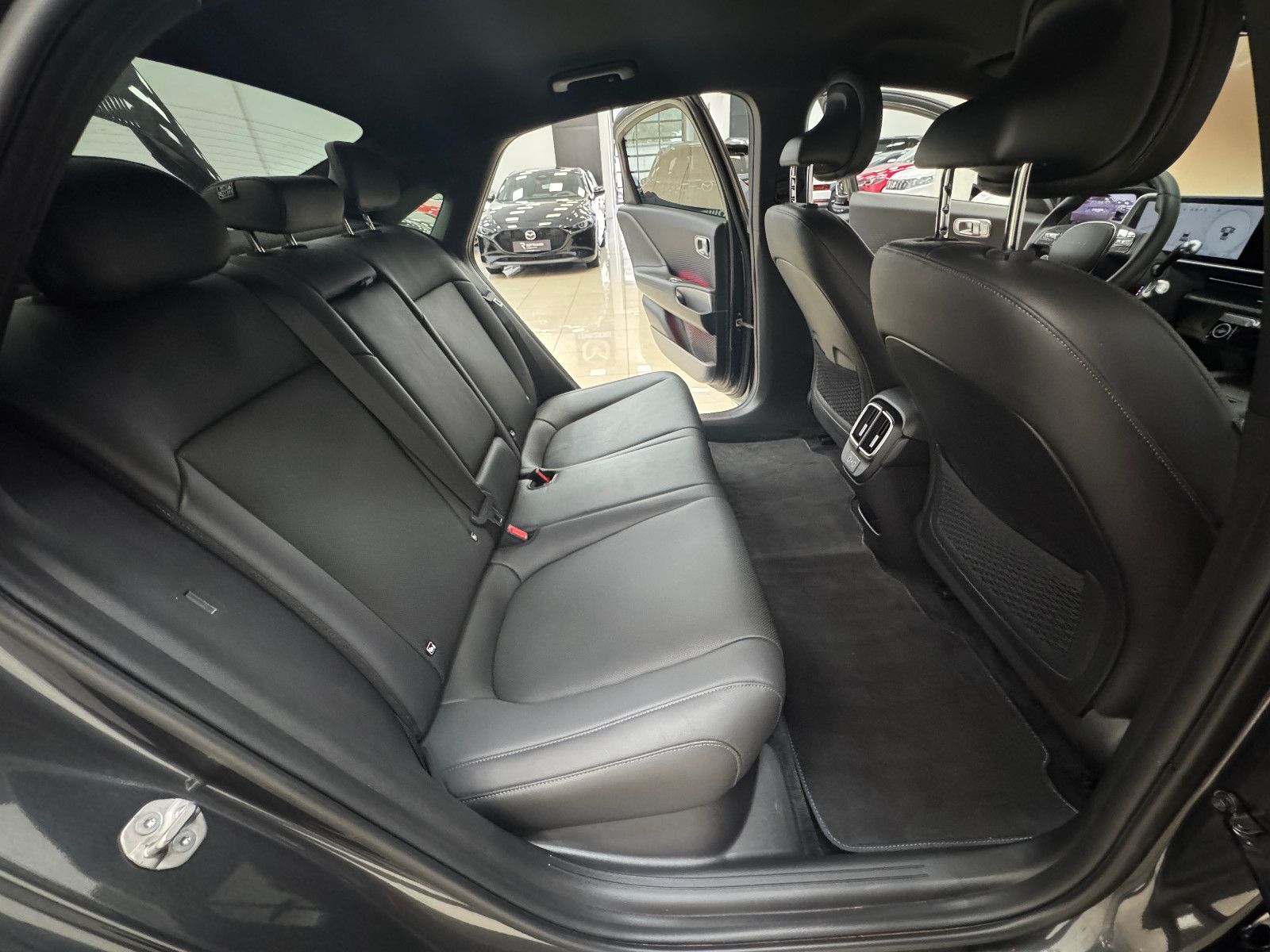Hyundai IONIQ 6 77,4kWh 325ps 4WD Uniq 360°K/BOSE/DIGI